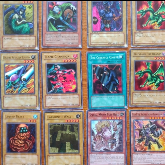 Lot VTG Yu-Gi-Oh Trading Cards - Picture 10 of 12